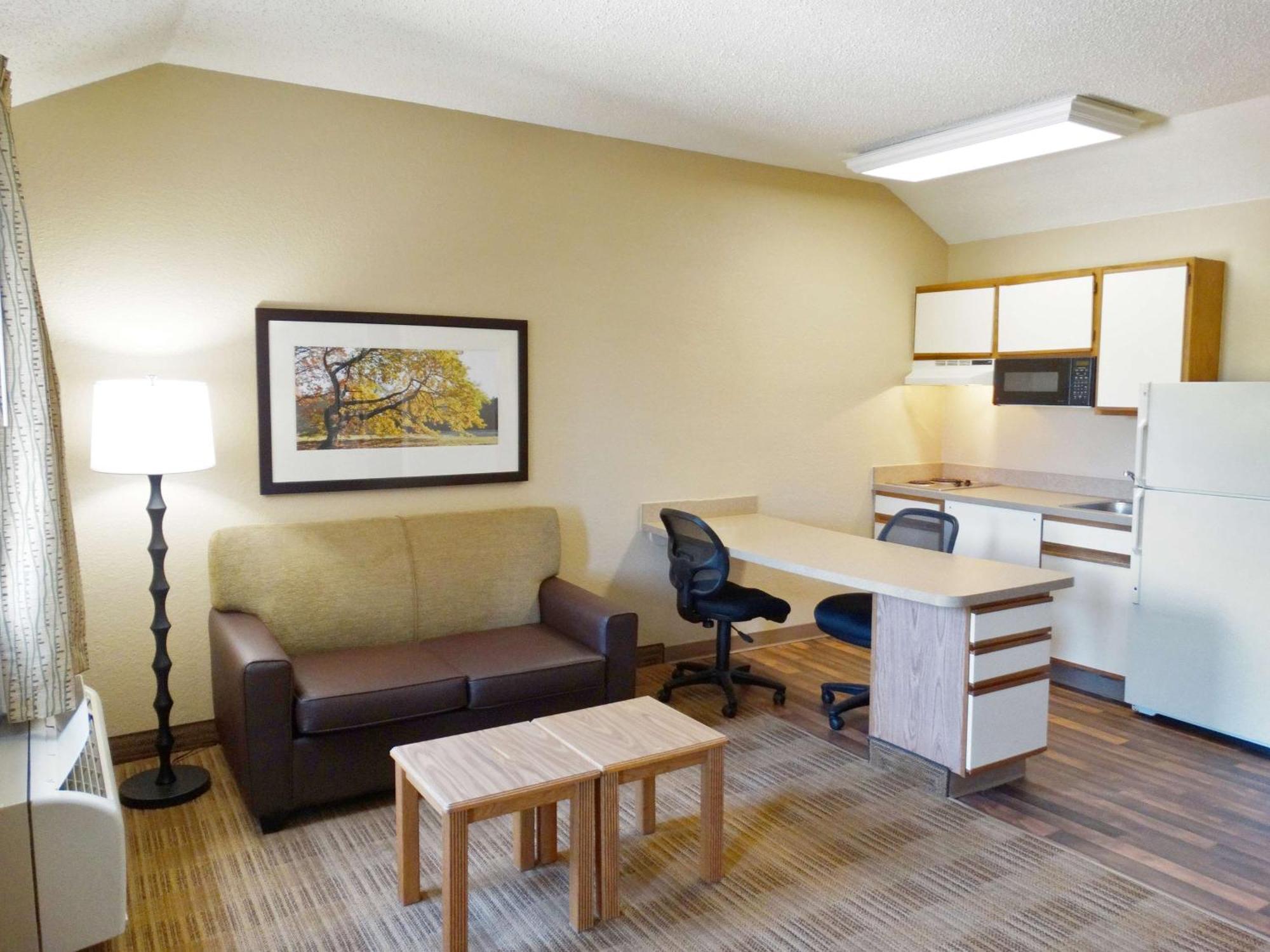 Extended Stay America Select Suites - Providence - Airport Warwick Eksteriør billede