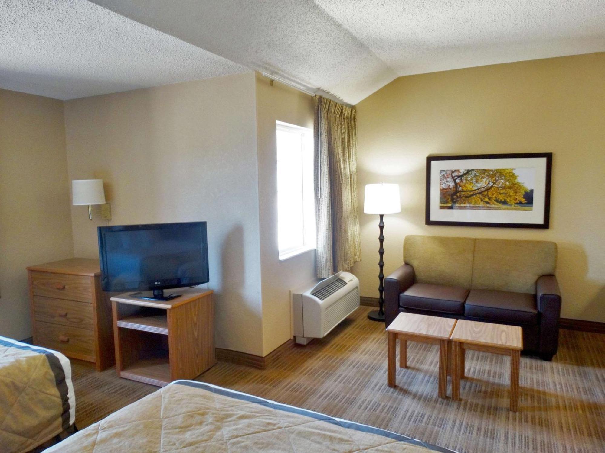 Extended Stay America Select Suites - Providence - Airport Warwick Eksteriør billede