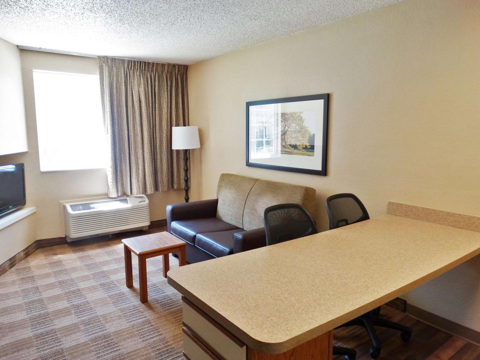 Extended Stay America Select Suites - Providence - Airport Warwick Eksteriør billede