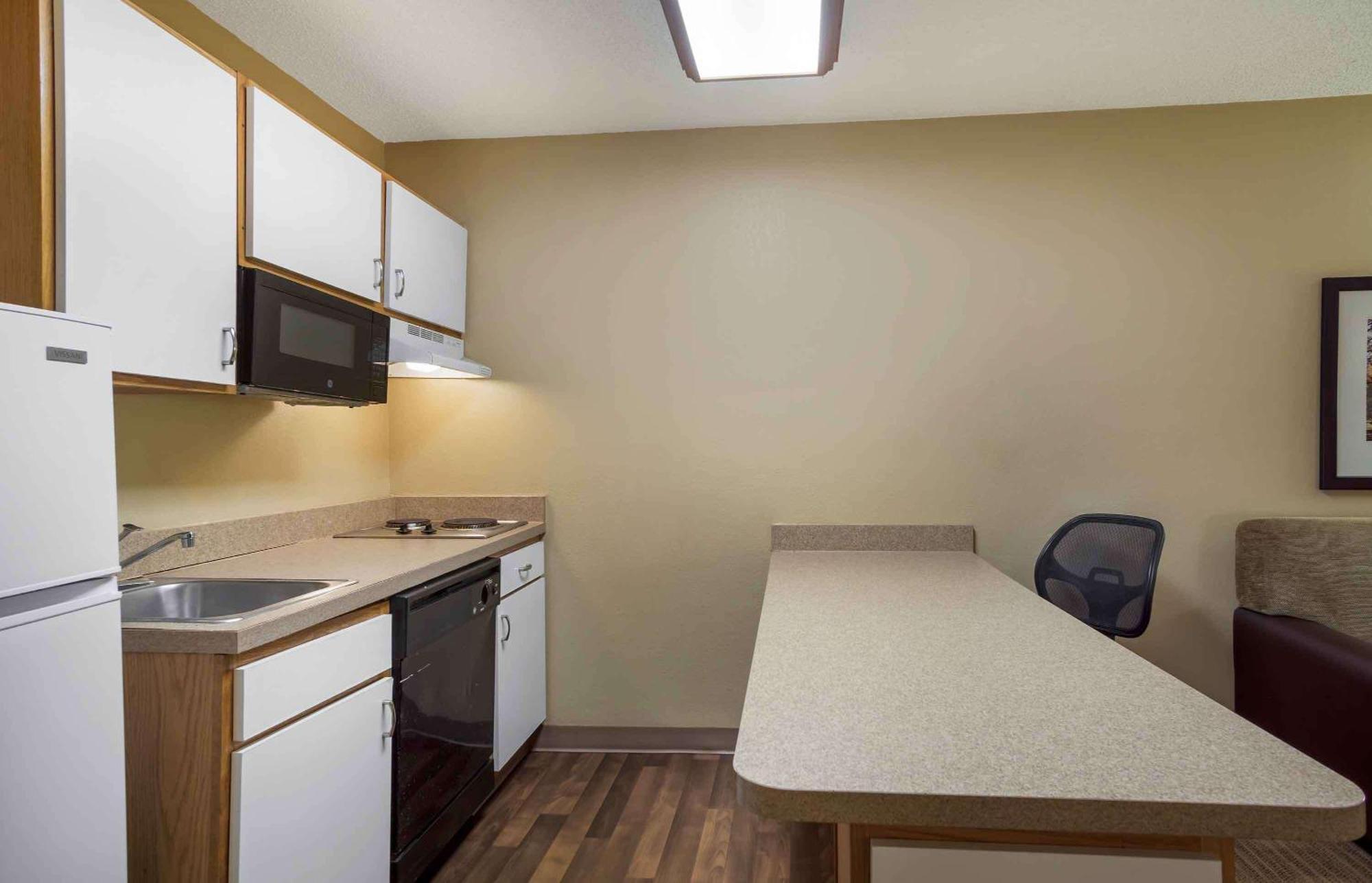 Extended Stay America Select Suites - Providence - Airport Warwick Eksteriør billede