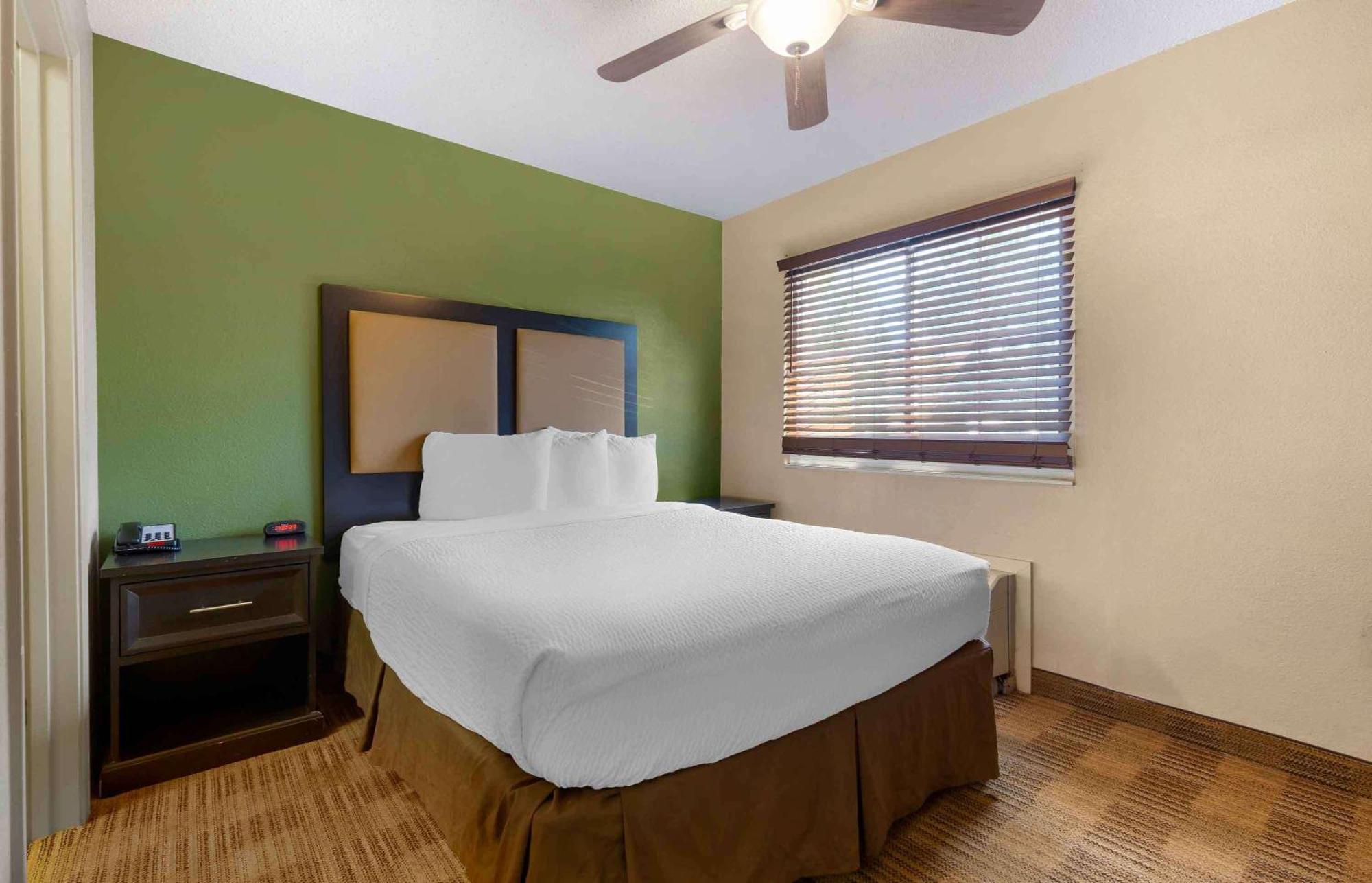 Extended Stay America Select Suites - Providence - Airport Warwick Eksteriør billede