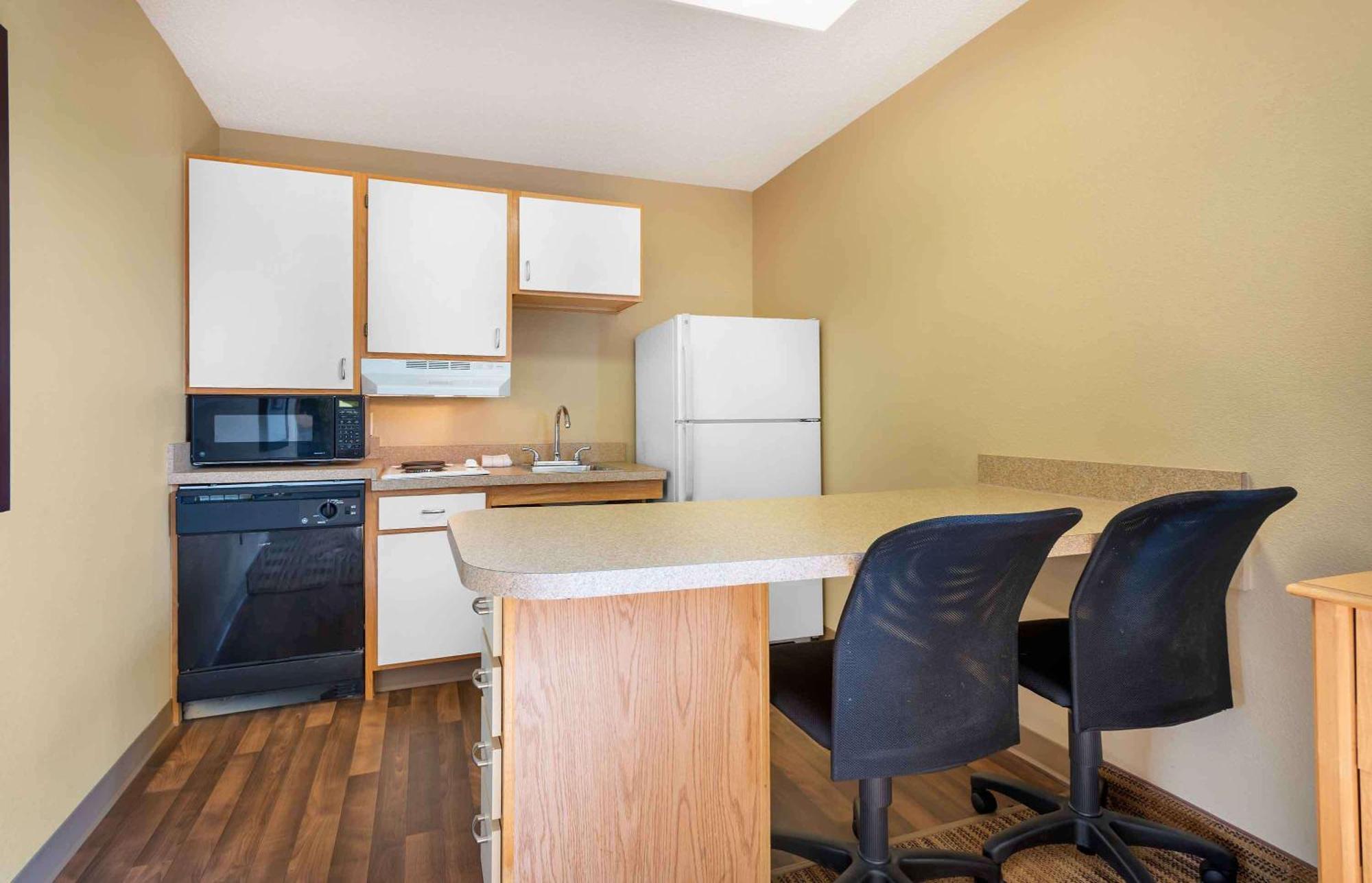 Extended Stay America Select Suites - Providence - Airport Warwick Eksteriør billede
